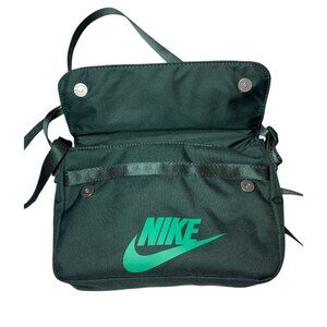 Nike Green Shoulder Bag